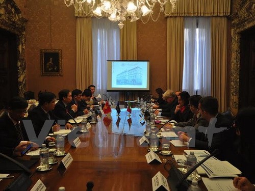 Вьетнам и Италия расширят сотрудничество в банковской и финансовой областях - ảnh 1